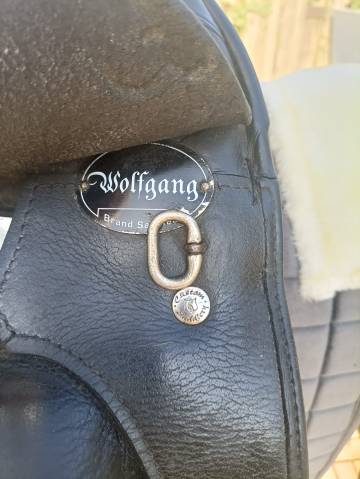 Tk. Custom Saddlery Wolfgang Solo dressuurzadel &ndash; 17,5"