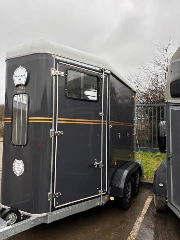 Paardentrailers Fautras Pro Van Classic 2 Paarden 2022 Nieuw