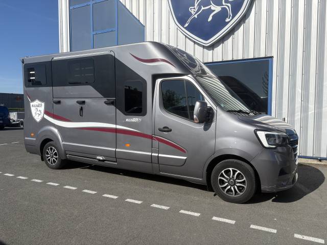 Kleine paardenvrachtwagen (B rijbewijs) Barbot master 2020 Tweedehands