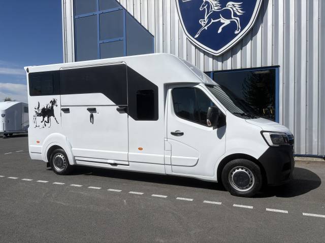Kleine paardenvrachtwagen (B rijbewijs) Barbot master 2023 Tweedehands