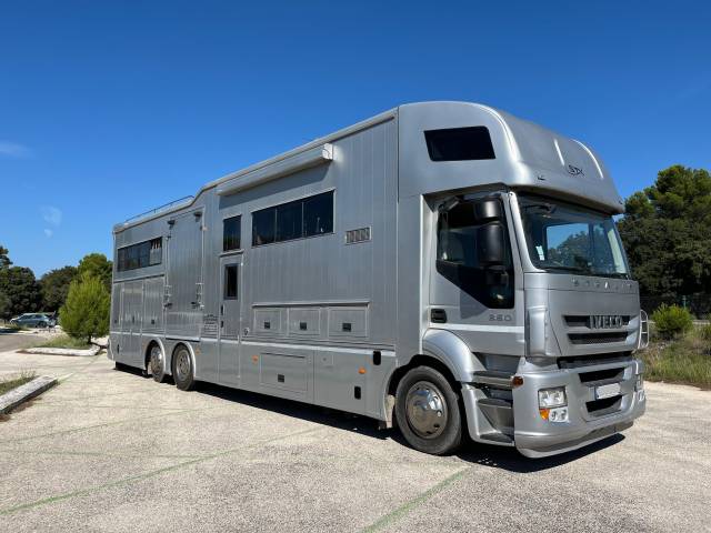 Zware paardenvrachtwagen (groot rijbewijs) Iveco STX 2008 Tweedehands