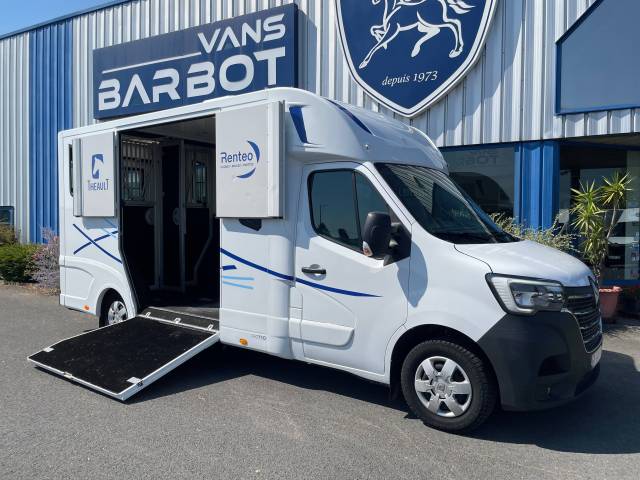 Kleine paardenvrachtwagen (B rijbewijs) Theault master 2023 Tweedehands