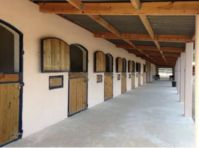 Paarden accommodatie Koop Var