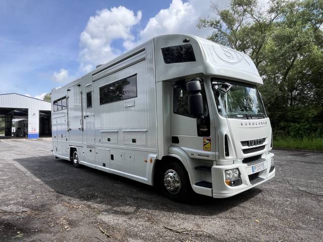 Zware paardenvrachtwagen (groot rijbewijs) Iveco IVECO EUROCARGO 160E28 STX POP OUT 2010 Tweedehands