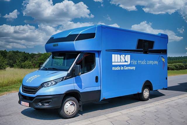 Zware paardenvrachtwagen (groot rijbewijs) Iveco IVECO DAILY 50.210 MSG STABLEHOPPER XXL 2026 Nieuw