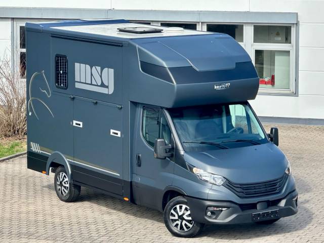 Kleine paardenvrachtwagen (B rijbewijs) Iveco IVECO DAILY 35-210 HI-MATIC MSG STALLION LIGHT 2026 Nieuw
