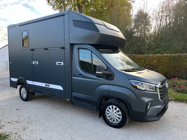 Kleine paardenvrachtwagen (B rijbewijs) Autre marque MAXUS DELIVER 9 LUXURY MSG STALLION LIGHT 2025 Tweedehands