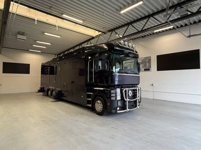 Zware paardenvrachtwagen (groot rijbewijs) Renault RENAULT MAGNUM 480 STX 5 HORSES POP OUT 2011 Tweedehands