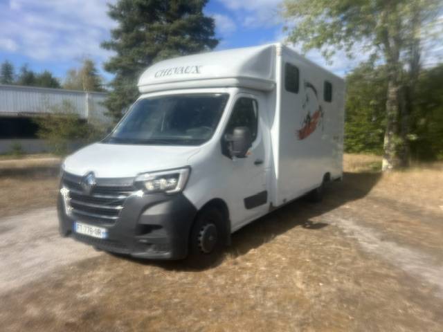 Kleine paardenvrachtwagen (B rijbewijs) Renault master 2020 Tweedehands