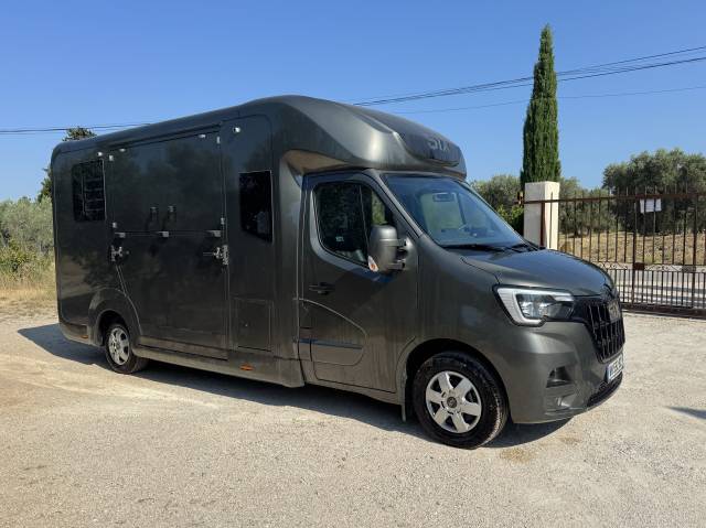 Kleine paardenvrachtwagen (B rijbewijs) STX STX HARAS LONG 2025 Tweedehands