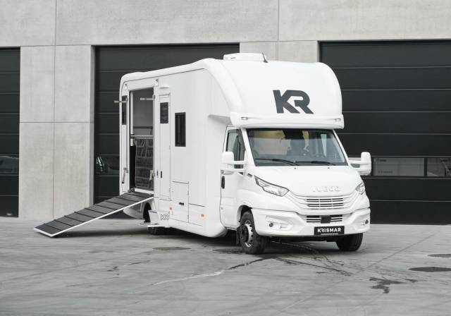 Zware paardenvrachtwagen (groot rijbewijs) Krismar COMFORT  2026 Nieuw