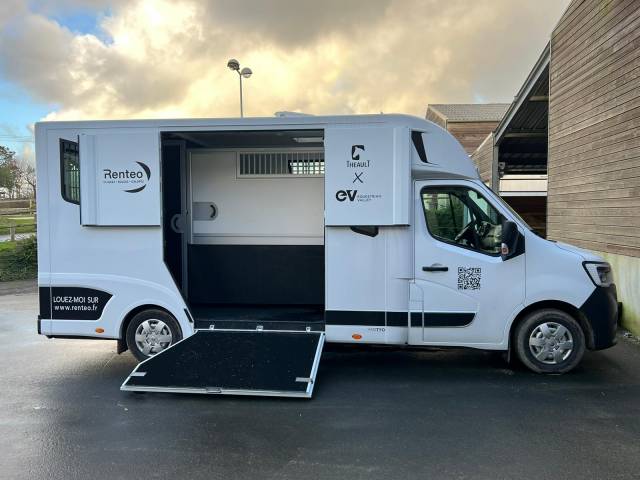 Kleine paardenvrachtwagen (B rijbewijs) Renault THEAULT 2022 Nieuw