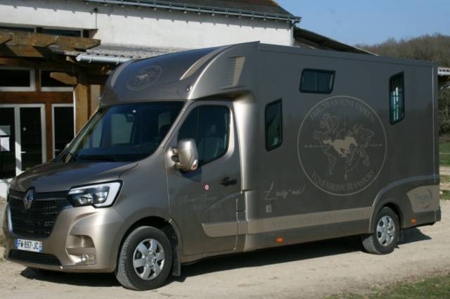 Kleine paardenvrachtwagen (B rijbewijs) Theault Proteo Switch 2021 Tweedehands