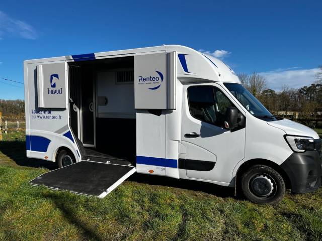 Kleine paardenvrachtwagen (B rijbewijs) Theault Proteo 5L Fit 2023 Tweedehands