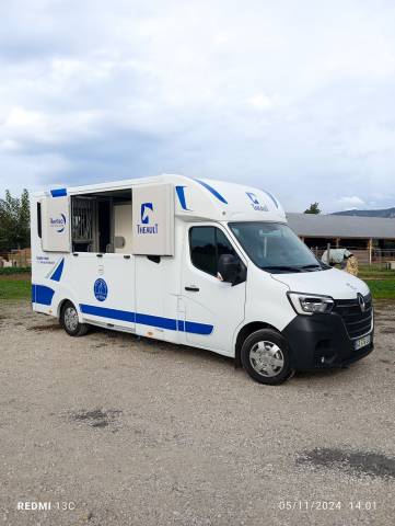 Kleine paardenvrachtwagen (B rijbewijs) Theault Proteo Swtich  2024 Tweedehands