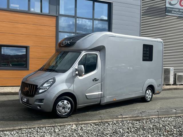 Kleine paardenvrachtwagen (B rijbewijs) STX STALLE 3 PLACES 165 CH 2021 Tweedehands
