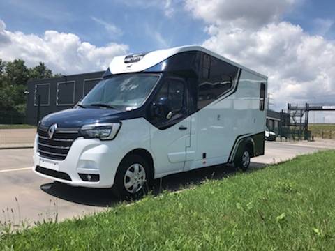 Kleine paardenvrachtwagen (B rijbewijs) Ameline AMELINE HARAS 3 PLACES MASTER-165 CV -2.3L  2023 Tweedehands