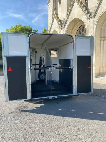 Paardentrailers Fautras Provan classic  2 Paarden 2021 Tweedehands