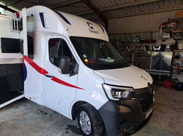 Kleine paardenvrachtwagen (B rijbewijs) Theault  2022 Nieuw