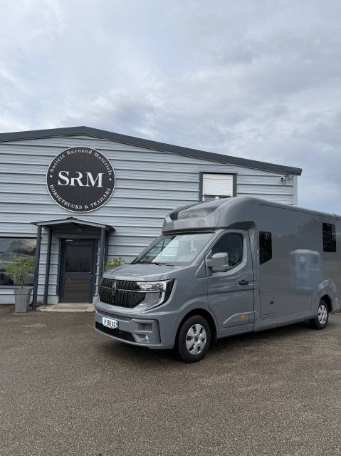 Kleine paardenvrachtwagen (B rijbewijs) STX RENAULT MASTER  2025 Nieuw