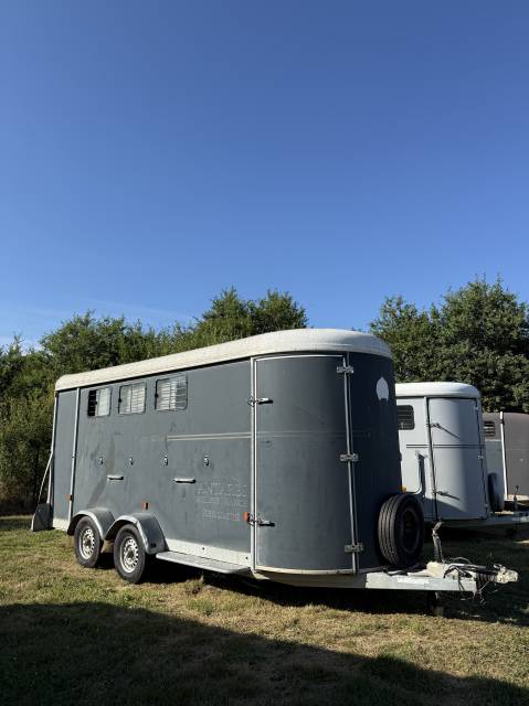Paardentrailers Fautras OBLIC+4 4 Paarden 2010 Tweedehands