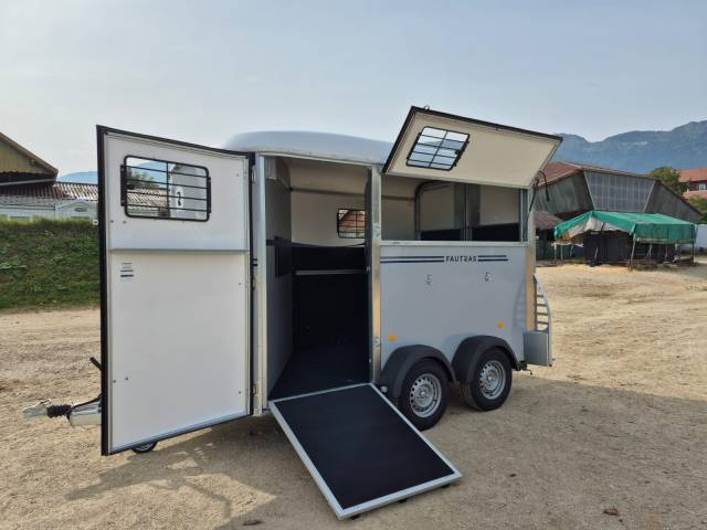 Paardentrailers Fautras Oblic X2 2 Paarden 2025 Nieuw