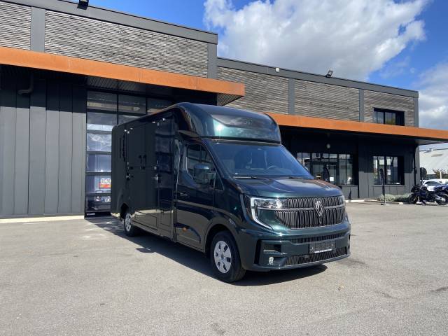 Kleine paardenvrachtwagen (B rijbewijs) STX  2025 Nieuw