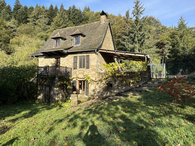 Mooi hippisch vastgoed Koop Cantal