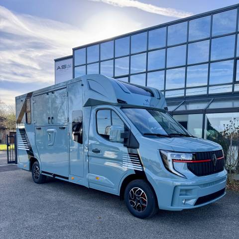 Kleine paardenvrachtwagen (B rijbewijs) Ameline RENAULT MASTER HARAS  2025 Nieuw