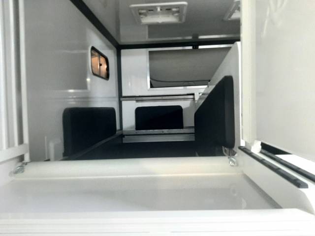 Kleine paardenvrachtwagen (B rijbewijs) Renault Master 2020 Tweedehands