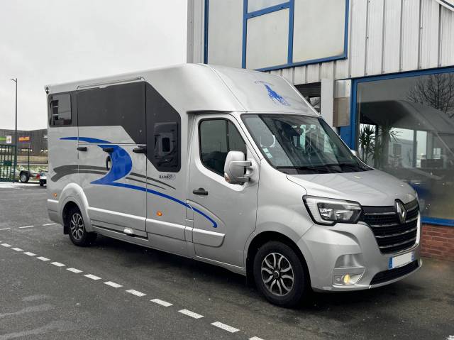 Kleine paardenvrachtwagen (B rijbewijs) Barbot master 2020 Tweedehands