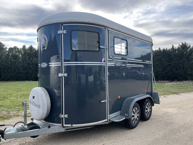 Paardentrailers Fautras  2 Paarden 2015 Tweedehands