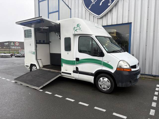 Kleine paardenvrachtwagen (B rijbewijs) Barbot BARBOT 2007 Tweedehands