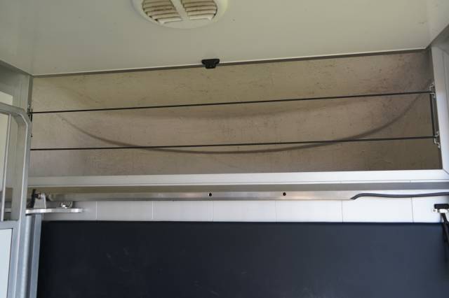 Kleine paardenvrachtwagen (B rijbewijs) Opel STX movano 2024 Tweedehands