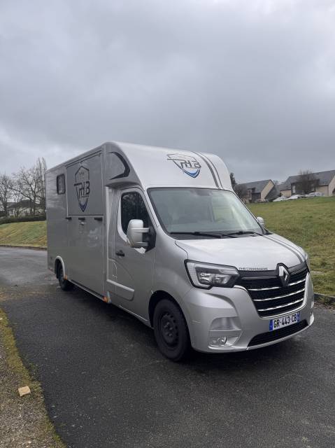 Kleine paardenvrachtwagen (B rijbewijs) Renault Renault Master 2.3 DCI 180 ch grand confort 2023 Tweedehands
