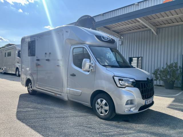 Kleine paardenvrachtwagen (B rijbewijs) STX  2021 Tweedehands