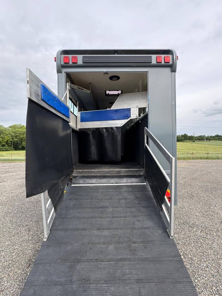 Zware paardenvrachtwagen (groot rijbewijs) Mercedes 15.280 2000 Tweedehands