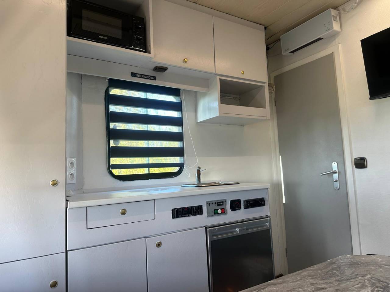 Zware paardenvrachtwagen (groot rijbewijs) Mercedes 15.280 2000 Tweedehands