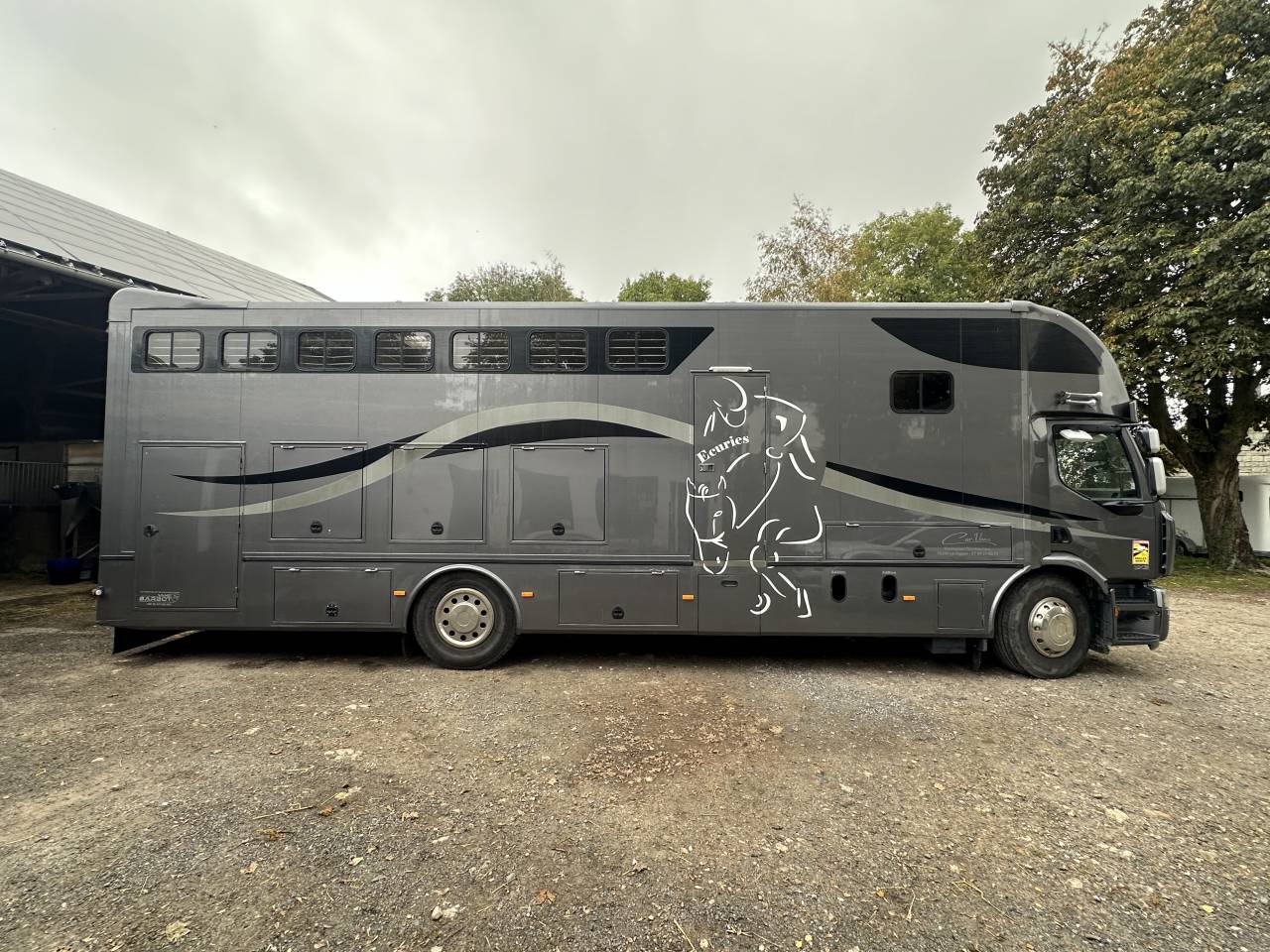 Zware paardenvrachtwagen (groot rijbewijs) Renault  2007 Tweedehands