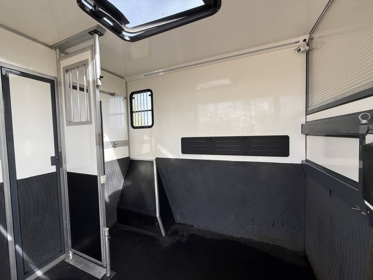 Paardenwagen Renault Master (B-rijbewijs)