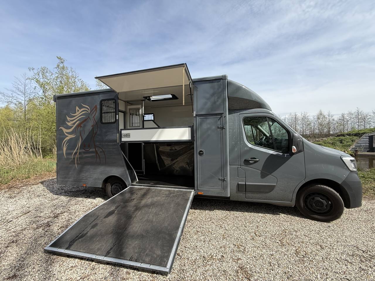Paardenwagen Renault Master (B-rijbewijs)