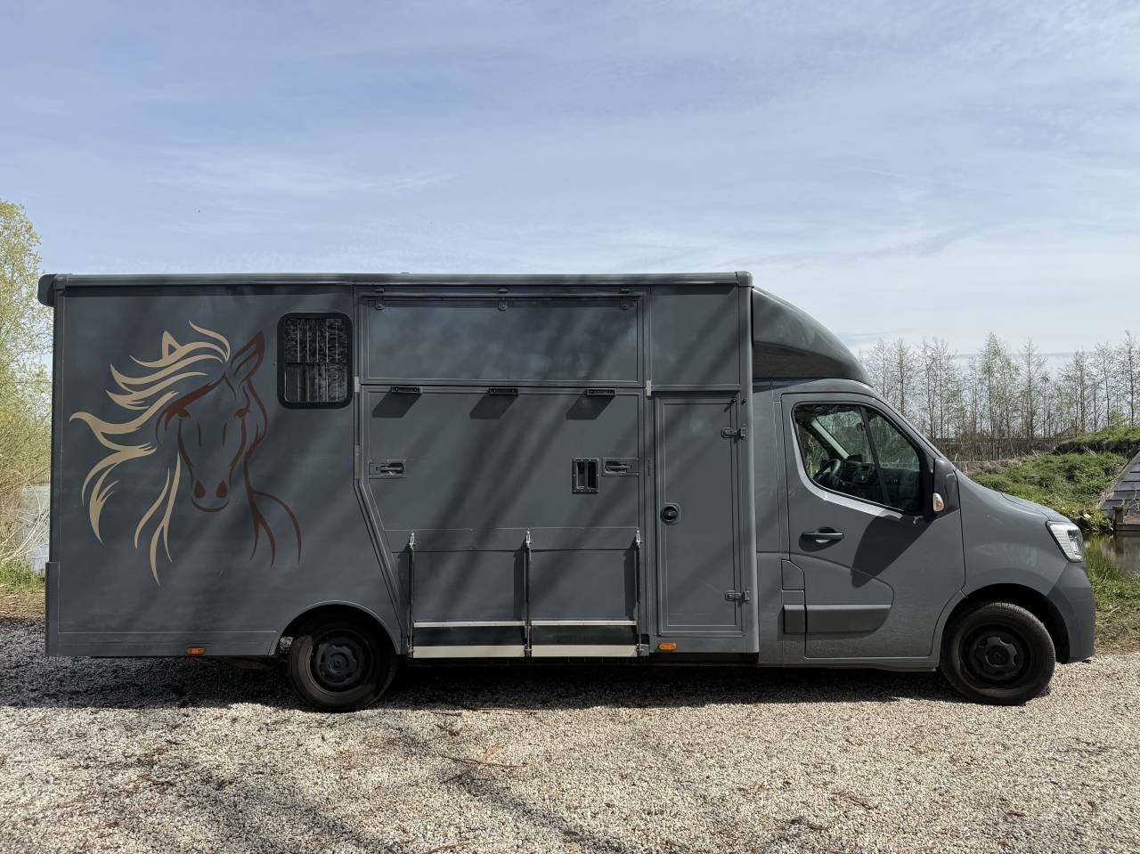 Paardenwagen Renault Master (B-rijbewijs)