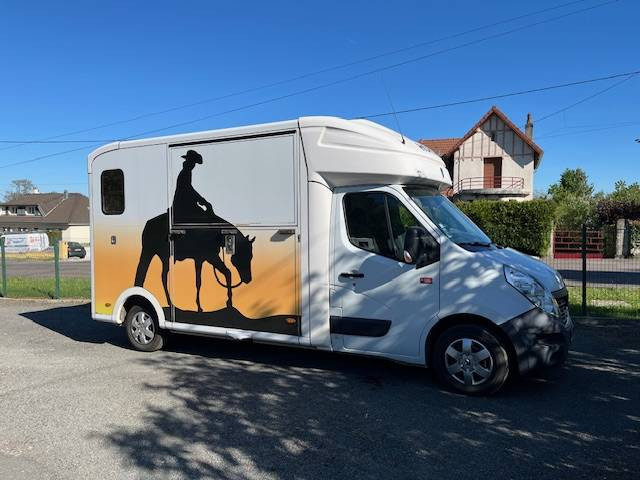 Kleine paardenvrachtwagen (B rijbewijs) Paragan Master 2016 2016 Tweedehands