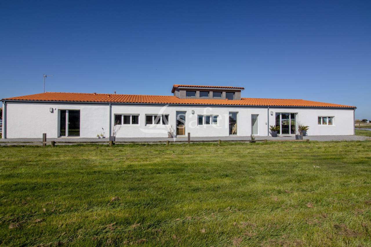 Hippisch vastgoed Koop Vend&eacute;e