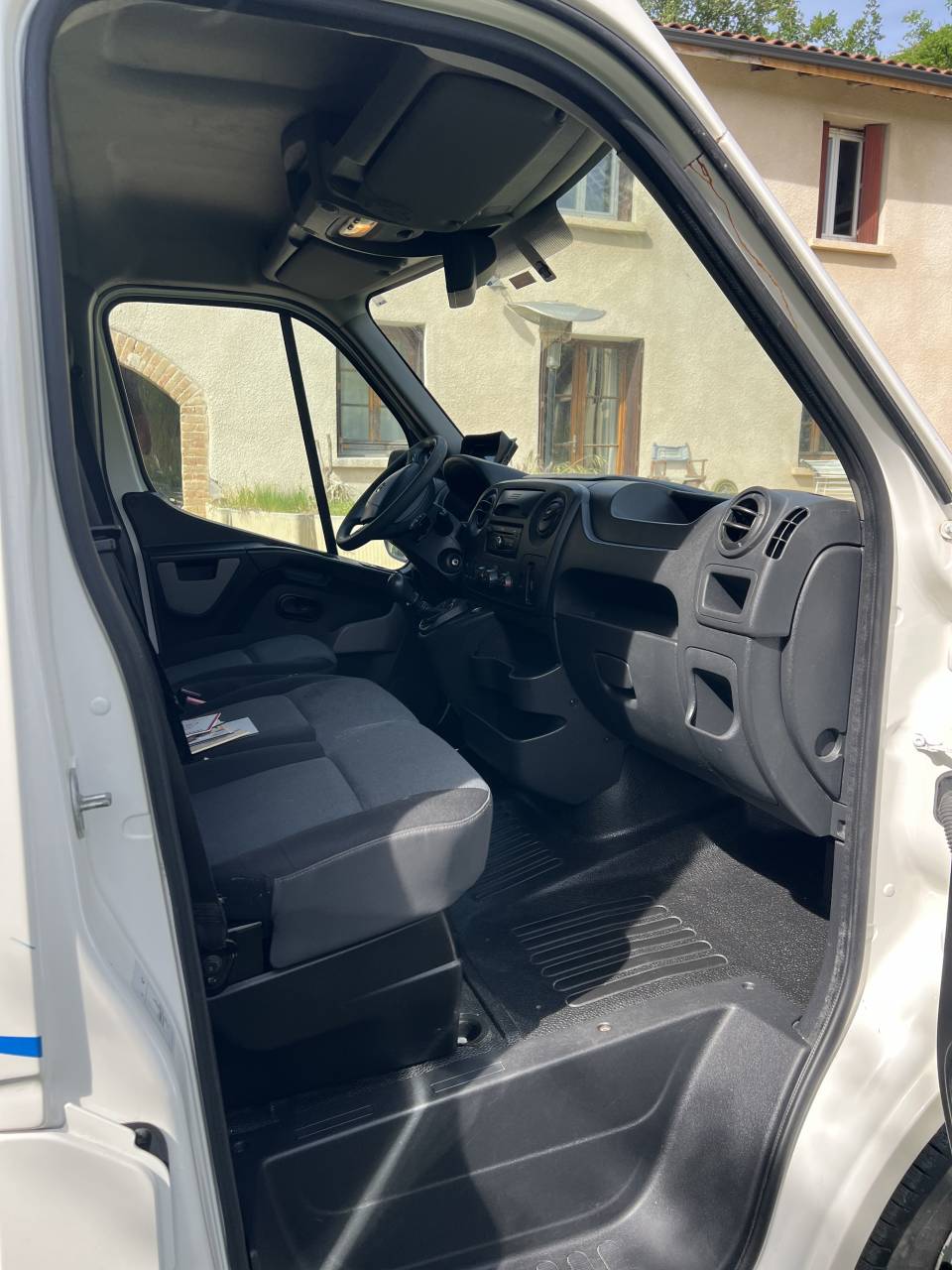 Kleine paardenvrachtwagen (B rijbewijs) Renault Master 2018 Tweedehands