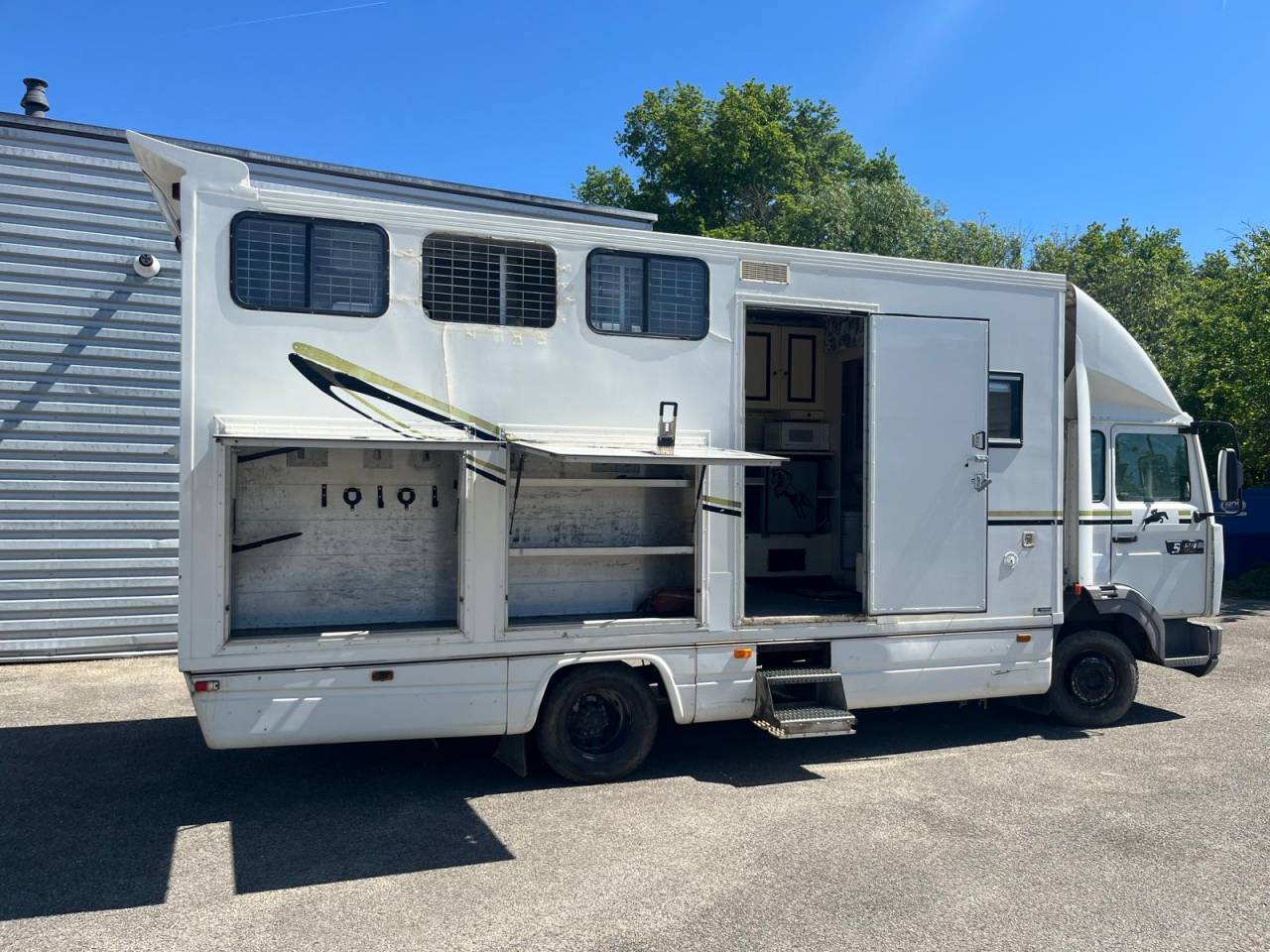 Zware paardenvrachtwagen (groot rijbewijs) Renault S150 Midliner 1995 Tweedehands