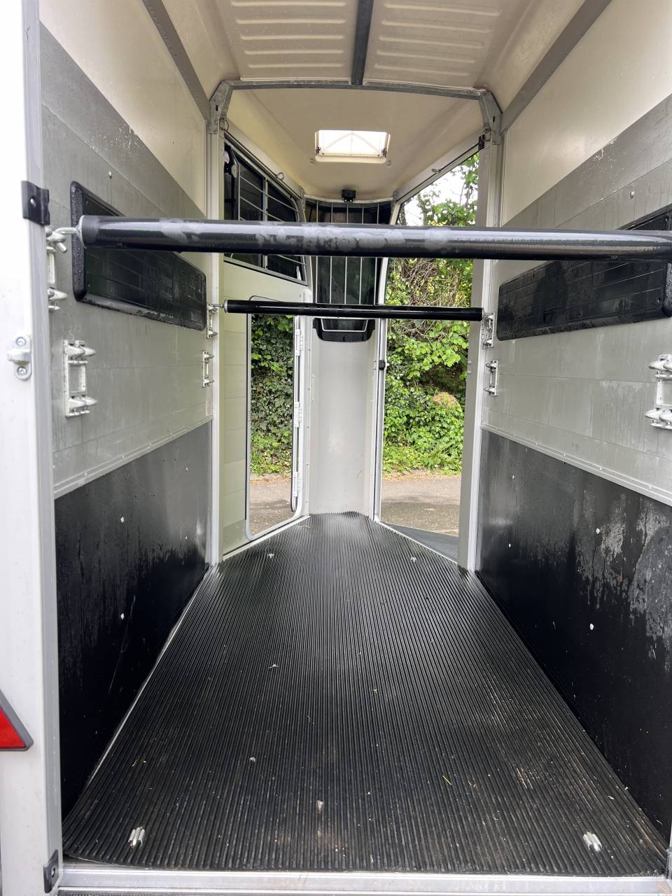 Paardentrailers Ifor Williams Hbx403 1,5 Paard 2022 Tweedehands