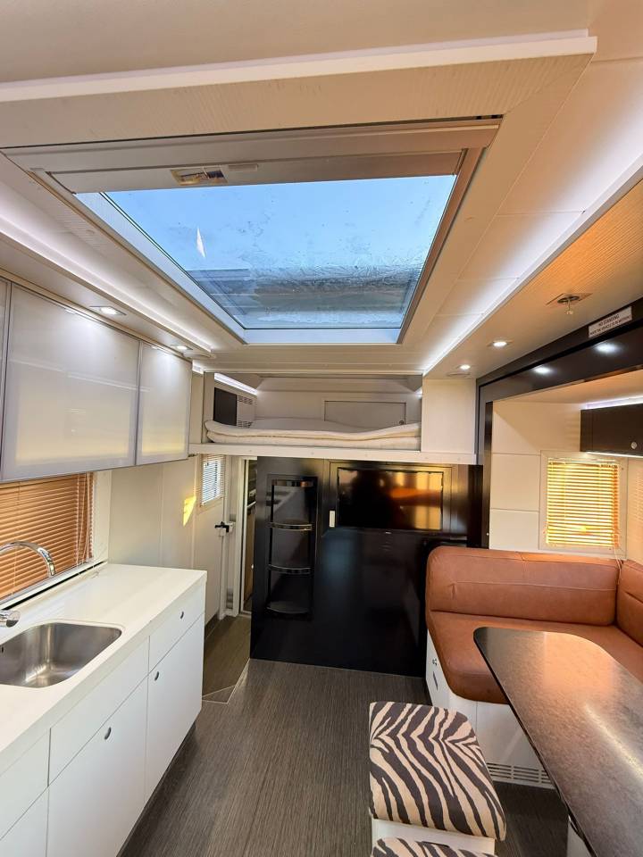 Zware paardenvrachtwagen (groot rijbewijs) Volvo Interhorse 2014 Tweedehands