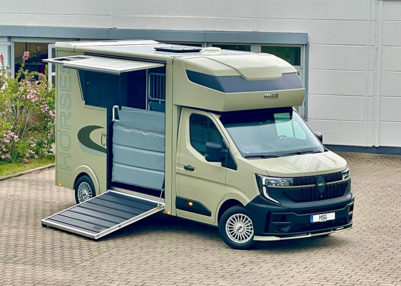 Kleine paardenvrachtwagen (B rijbewijs) Renault RENAULT 0 Nieuw