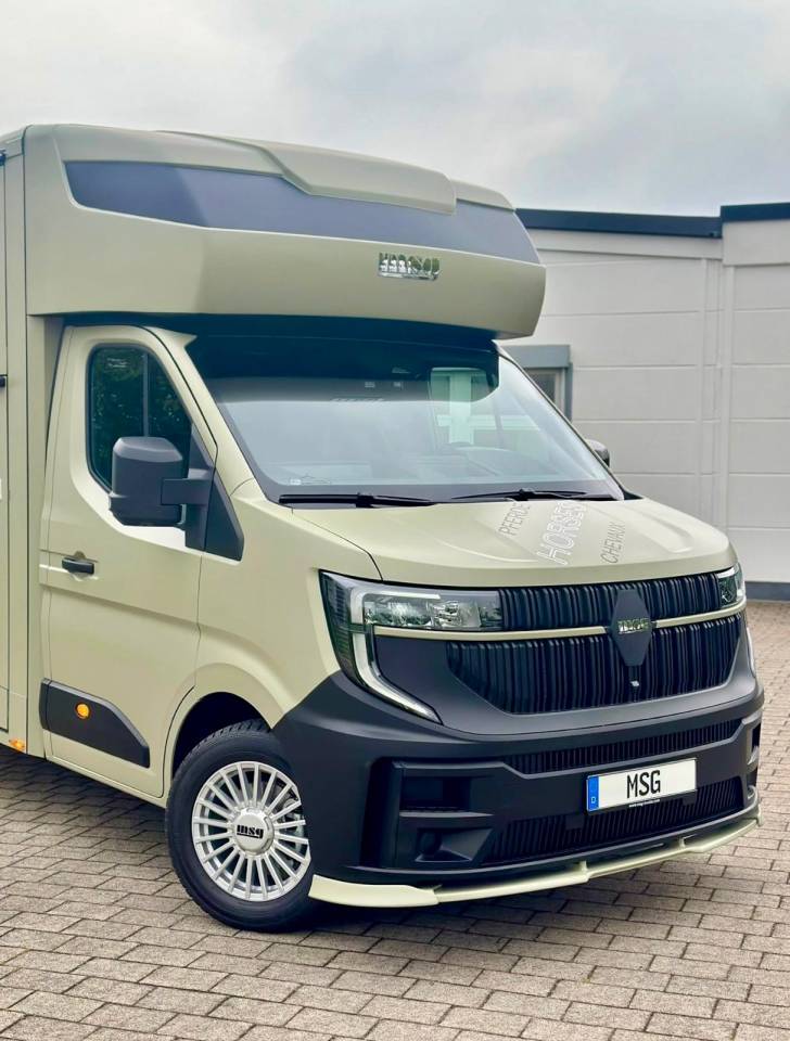 Kleine paardenvrachtwagen (B rijbewijs) Renault RENAULT 0 Nieuw
